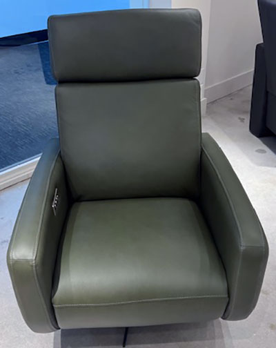 LEATHER RECLINER Barcalounger Reclining Leather Chair
